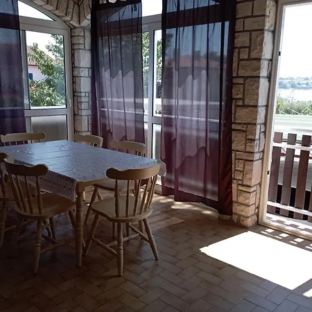 Sole Appartement Karigador